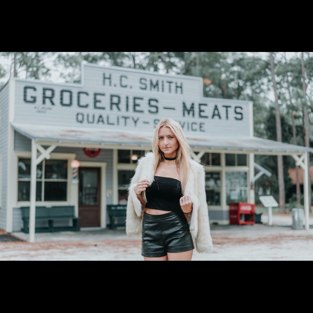 Meet your Posher, Robyn